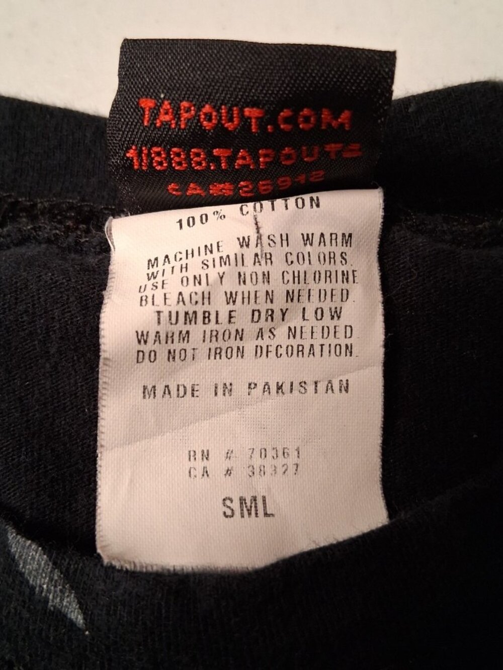 Vintage Y2K Tapout Shirt Women Small Black Barb Wire All Over Print Fighting MMA - Picture 7 of 12